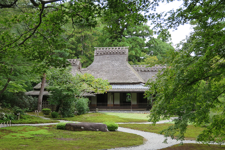 吉城園の庭園管理